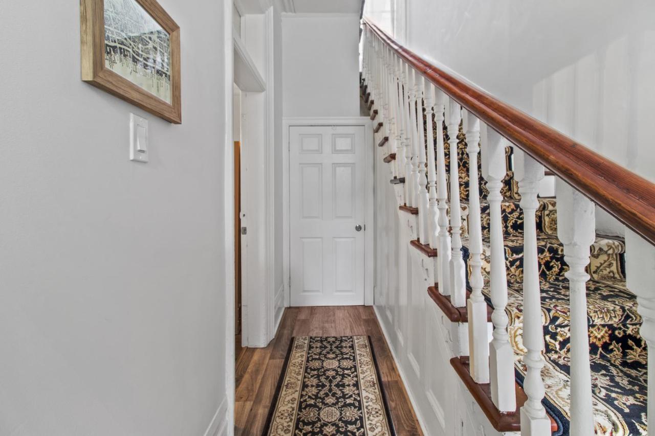 فندق Mckay Manor On Duckworth سانت جونس المظهر الخارجي الصورة